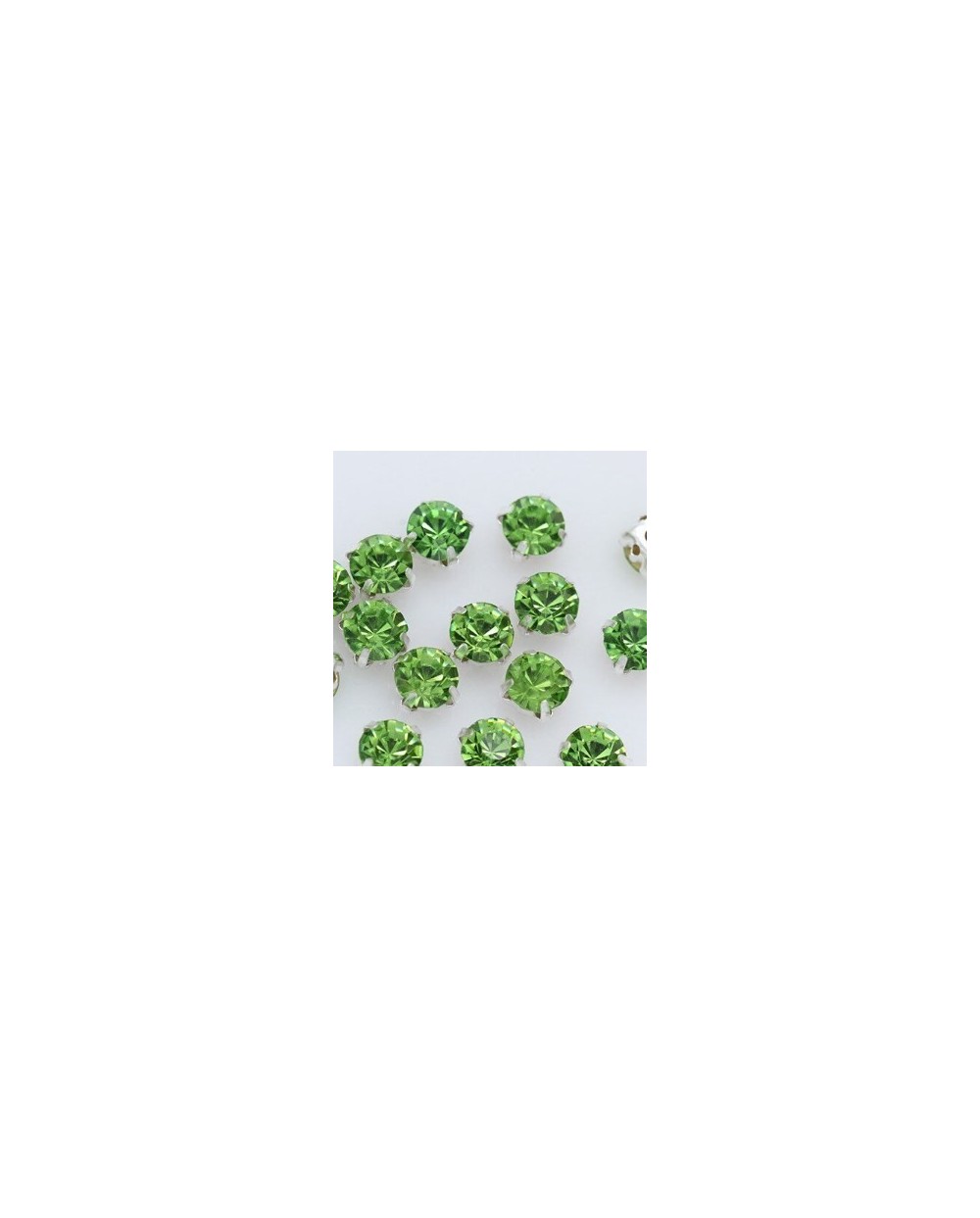 Kristalai prisiuvami, akutės, žalios salotinės sp., 4mm, 1 vnt.